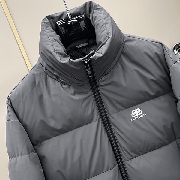 希少バレンシアガ n級品 3B SPORTS ICON SKI ダウンジャケット bai59734
